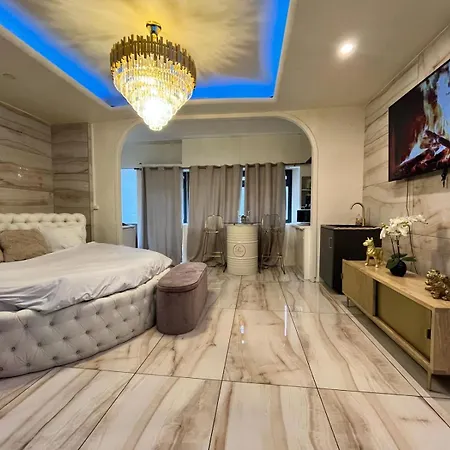 Golden House - Jacuzzi Apartment Rouen Exterior photo