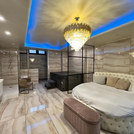 Golden House - Jacuzzi Apartment Rouen Exterior photo