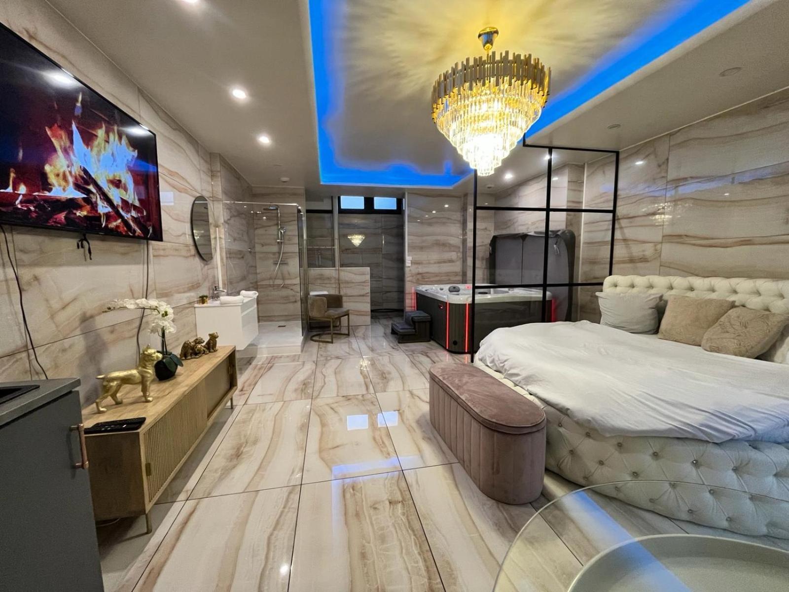 Apartment Golden House - Jacuzzi